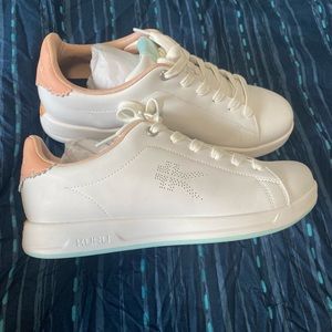 Kuru Sneaker Women Size 9 Brand New without a box